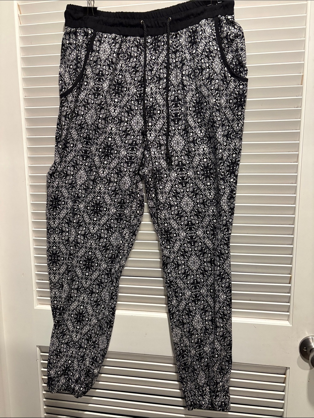 Black & White Printed Jogger Pants with Elastic Waist